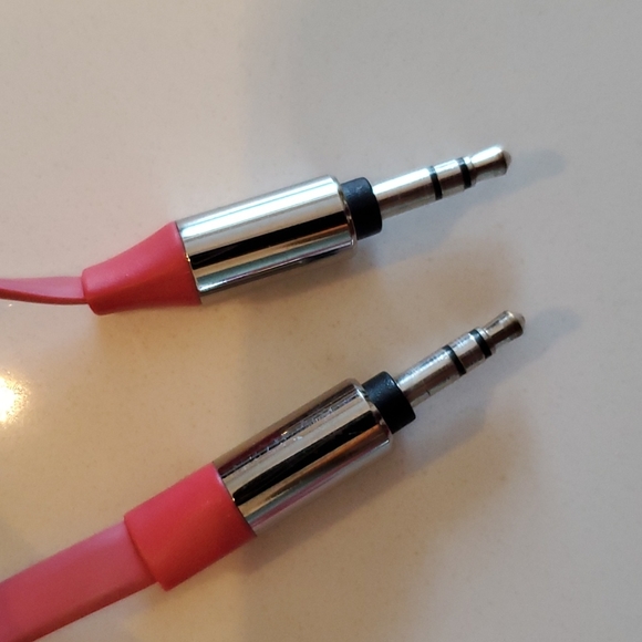 3 foot connect and plan Aux cable - Picture 5 of 5